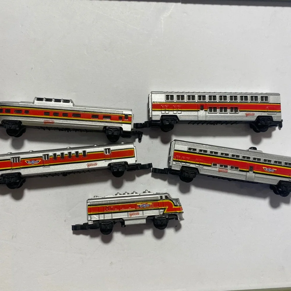 Galoob Micro Machines Train Set Vintage Oval Track 17pc Passenger Train